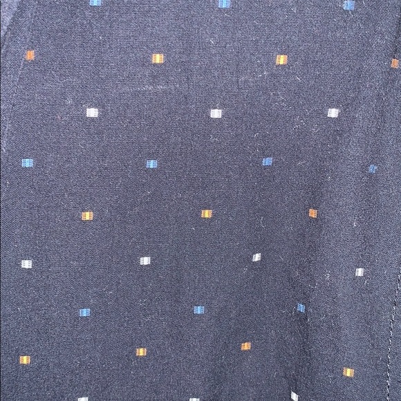 Button down - Picture 2 of 2